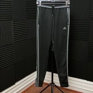 Lot: Nike and Addidas Youth Boys